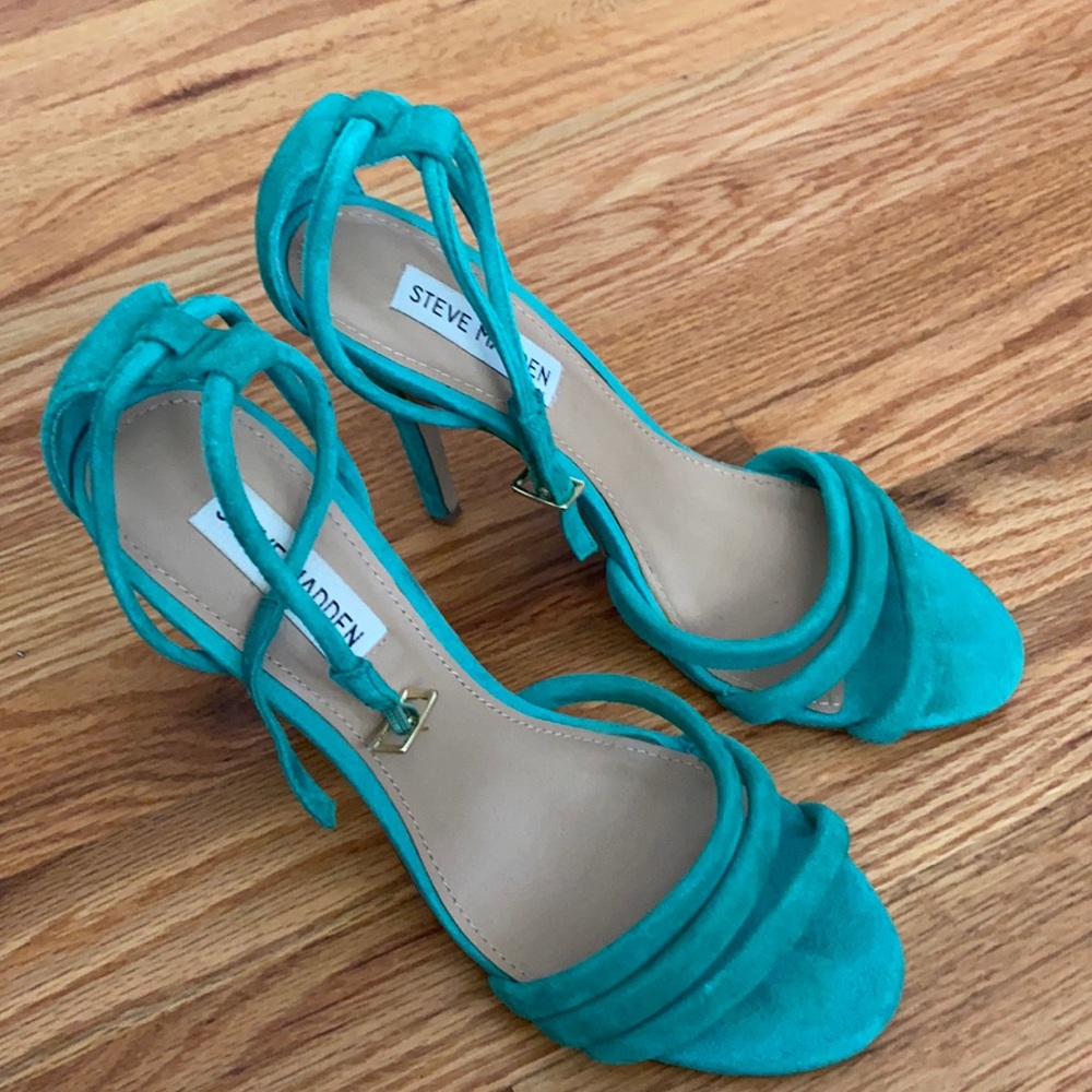 Turquoise Steve Madden heels